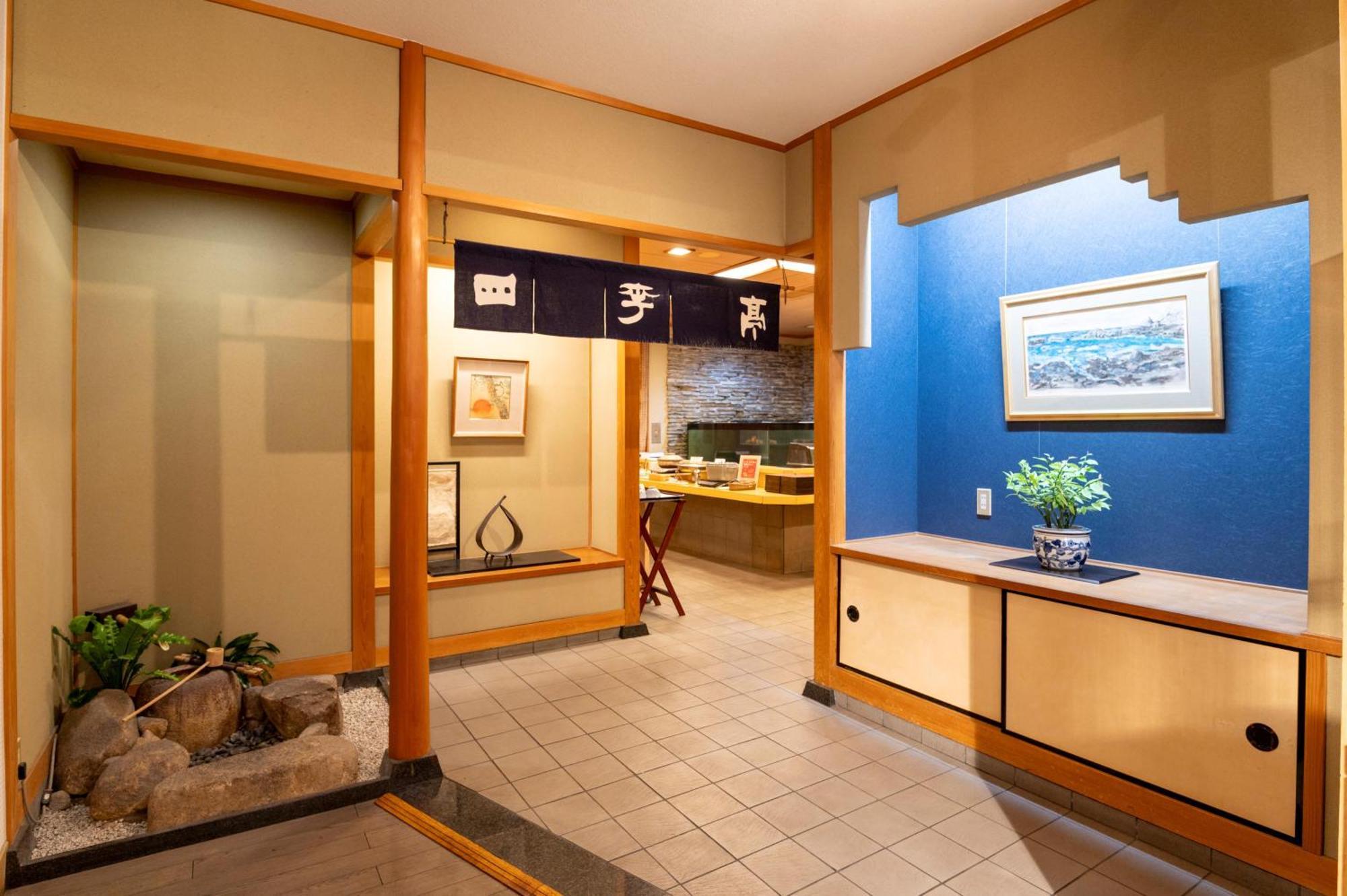 Onomichi Kokusai Hotel Buitenkant foto